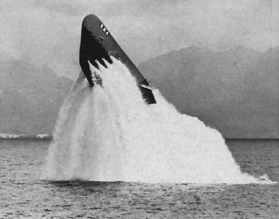 submarine_pickerel_surfacing